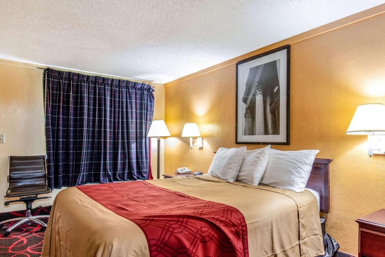 Rodeway Inn Miamisburg Exterior photo