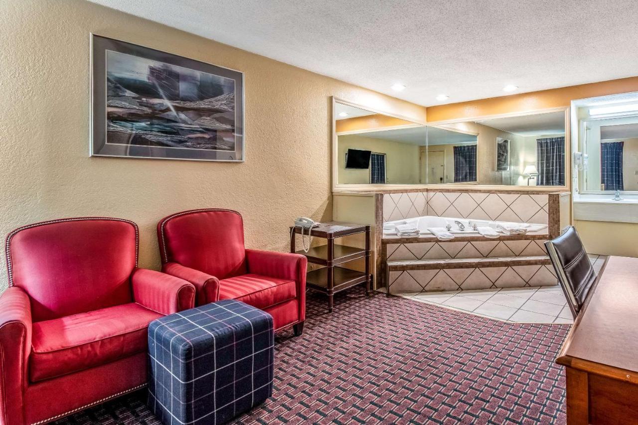 Rodeway Inn Miamisburg Exterior photo